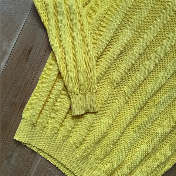 vintage 1990s canary yellow ribbed sweater made in Italy Les Copains - Picture 4 of 6